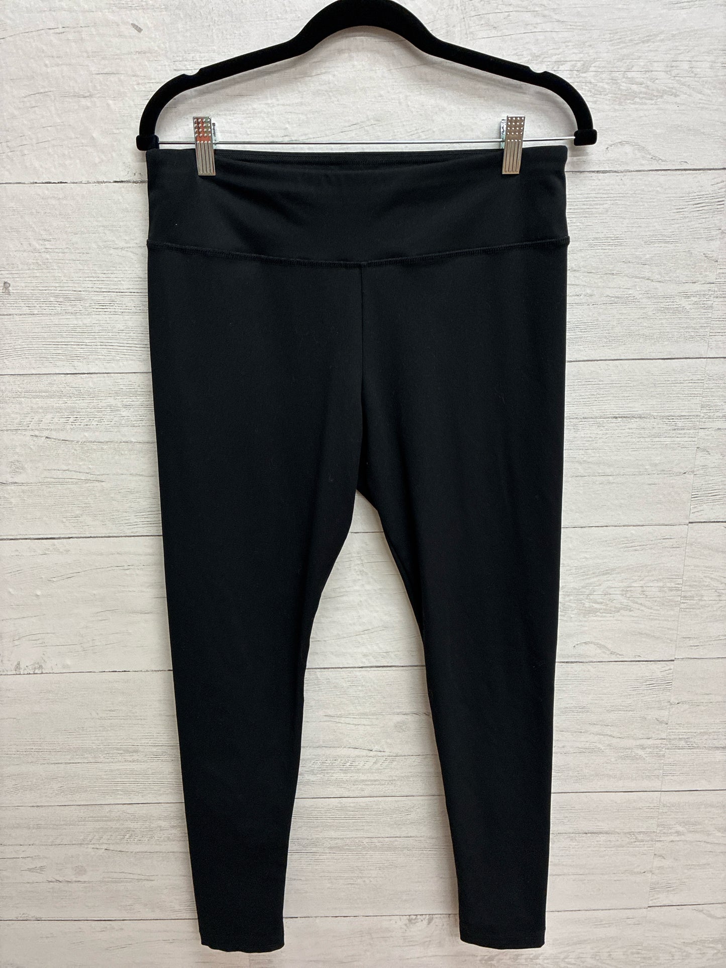 Size L Danskin Black Womens Shorts