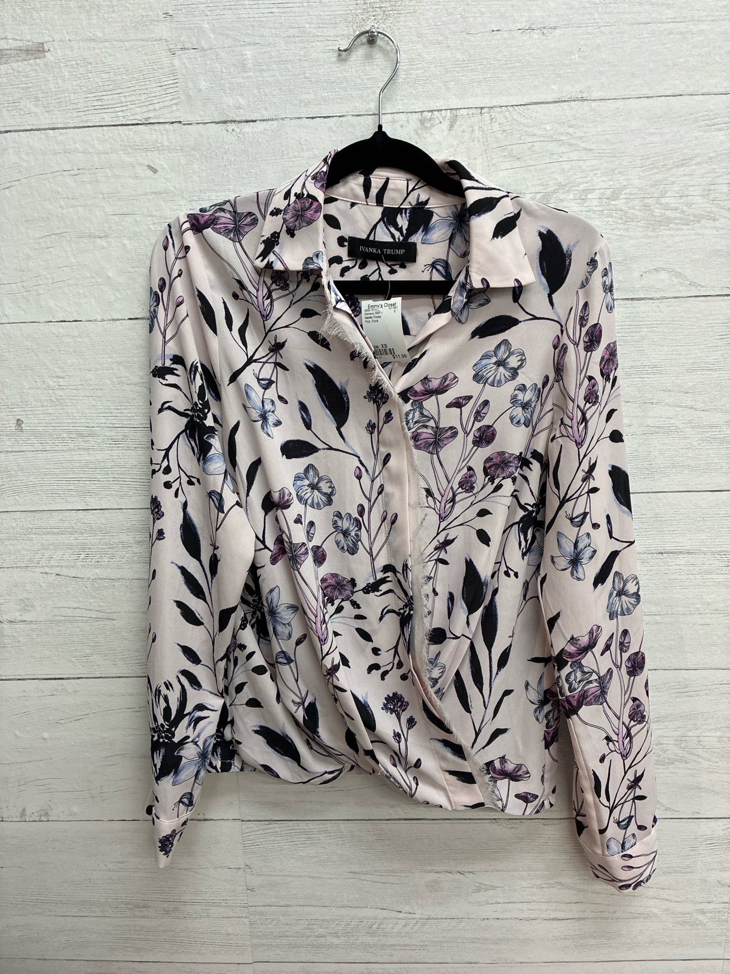 Size XS Ivanka Trump Pink Womens Shirt