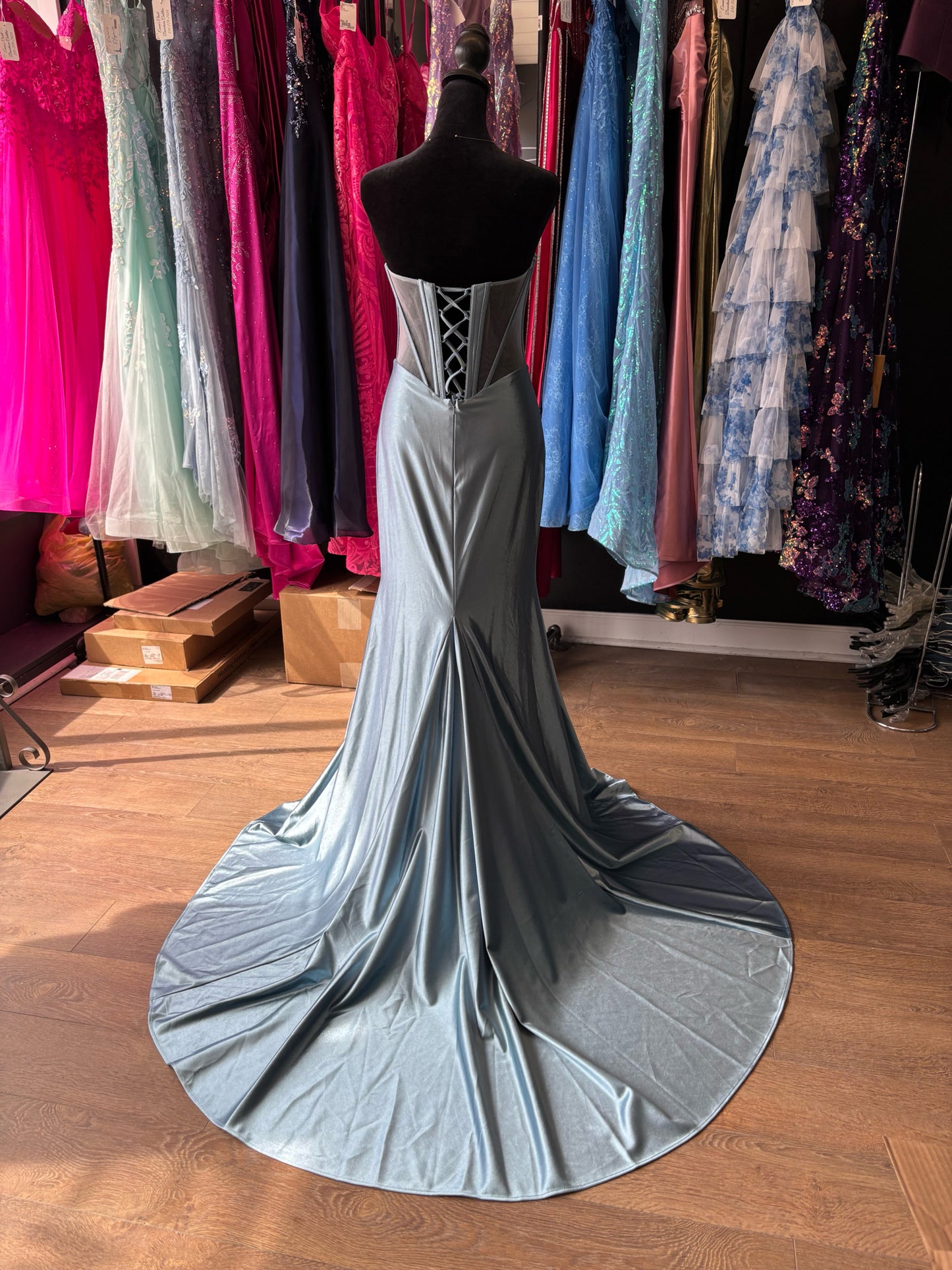 Size 6 Emmi's Elegance Blue GOWN