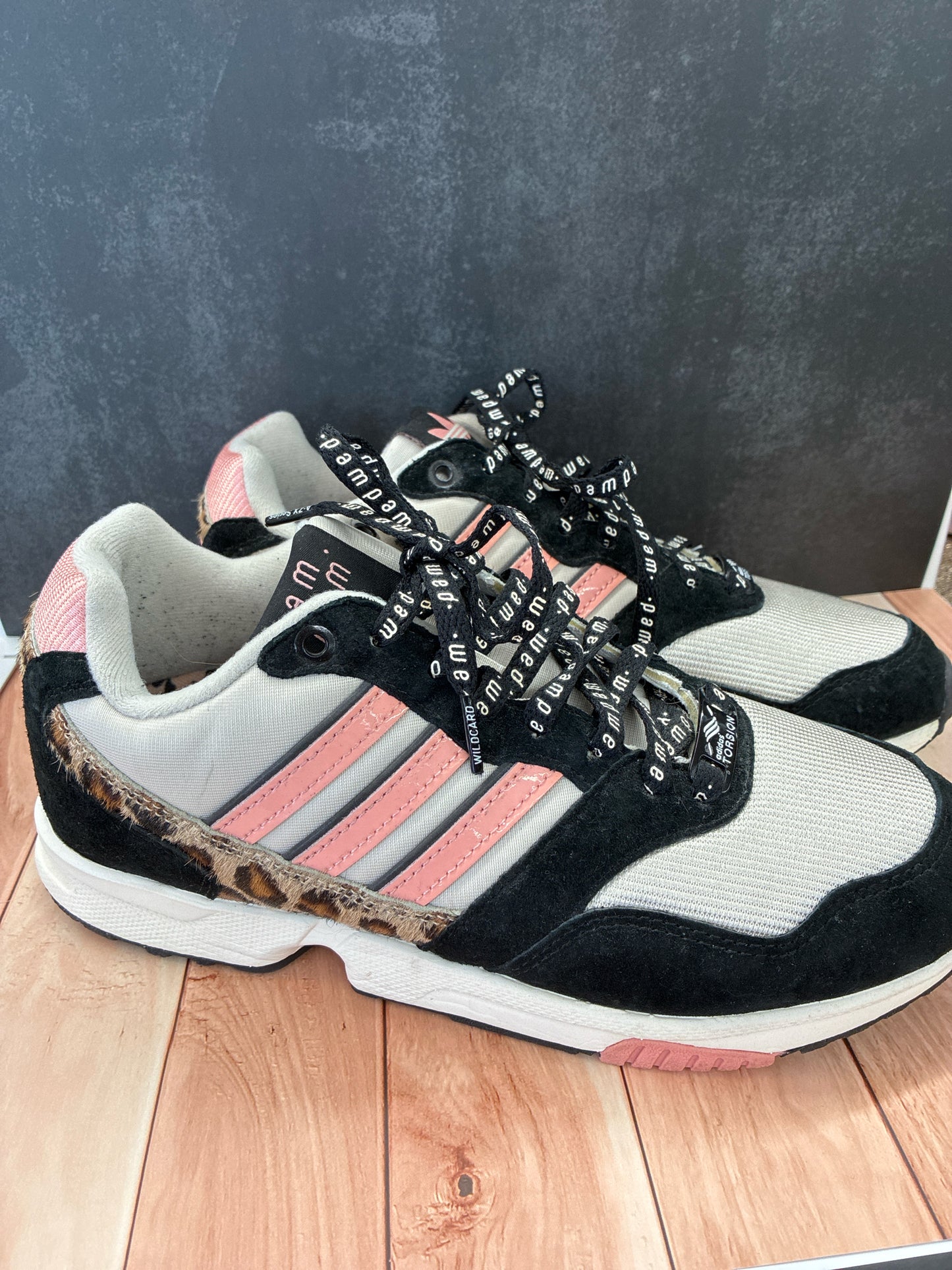 7 Adidas Black/Pink/Leopard Womens Shoe