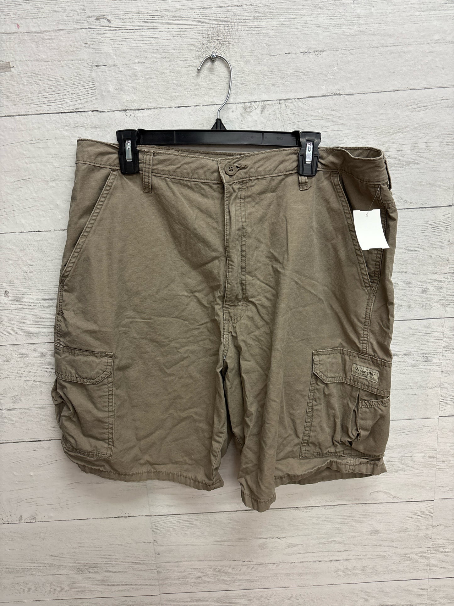 Size 36 Wrangler Tan Mens Shorts