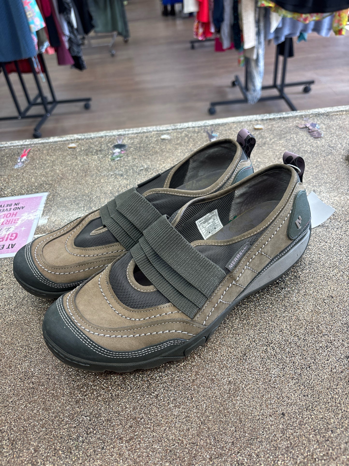 9 Merrell Green Womens Shoe
