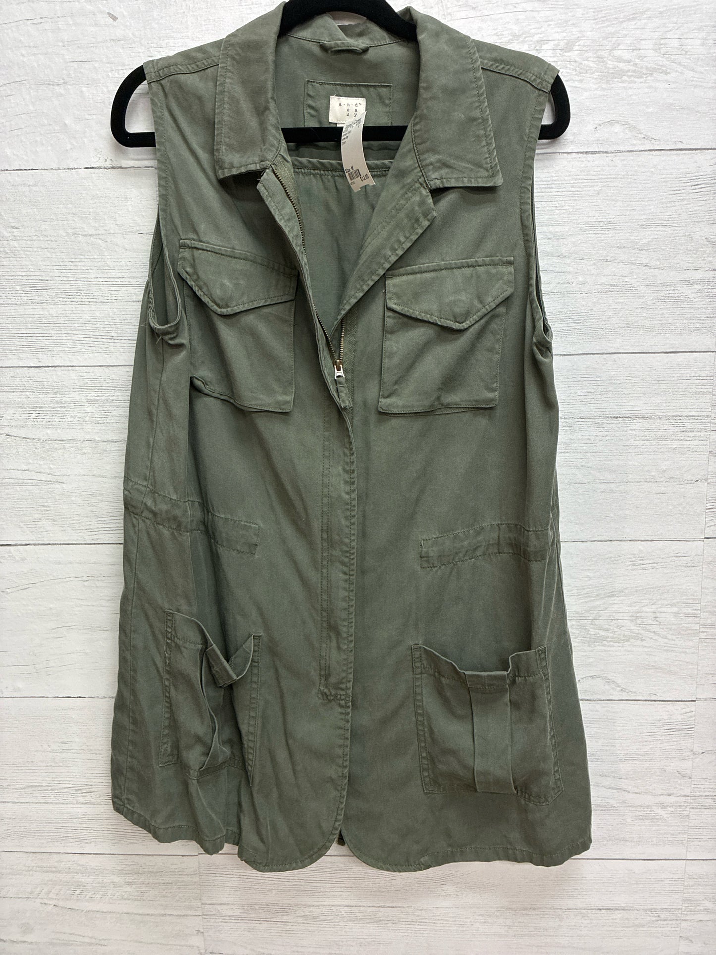 Size M a new day Green Womens Vest