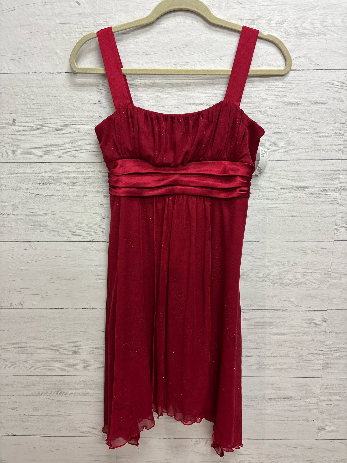 Size XL City Triangles Red Gown