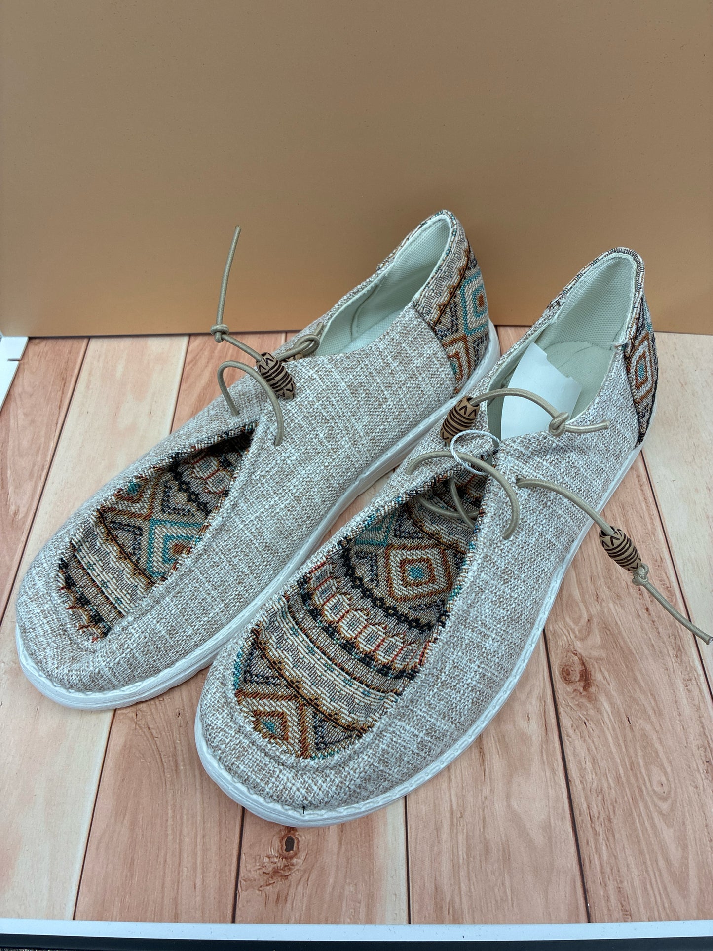 7 N/A Brown Womens Shoe