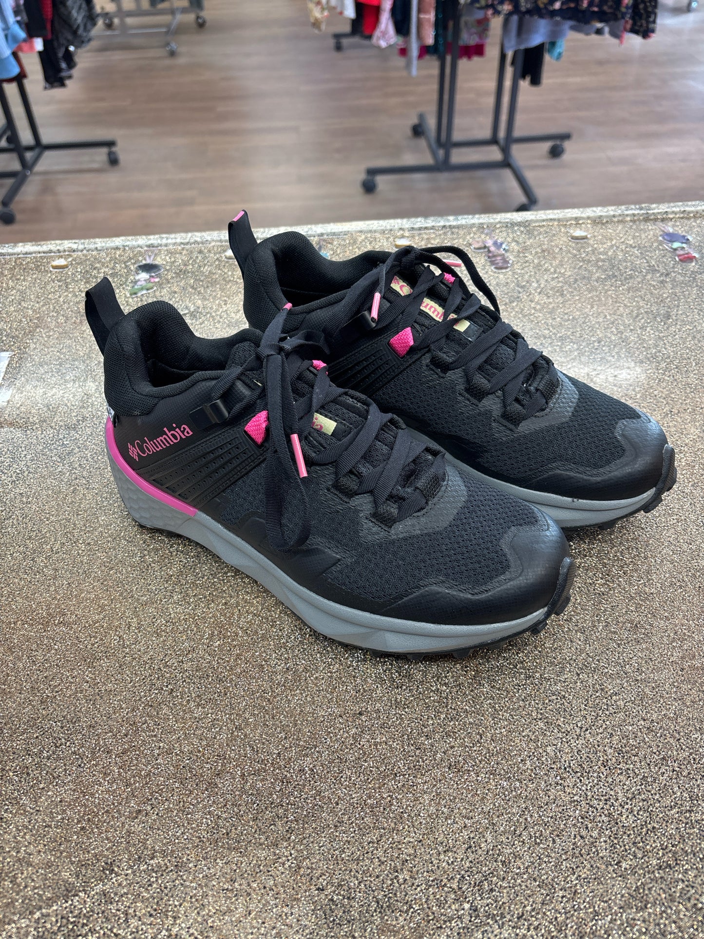 7.5 Columbia Black Womens Shoe