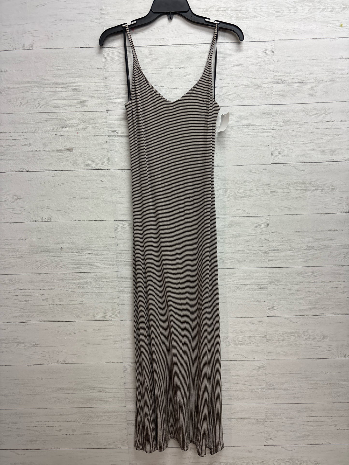 Size L Forever 21 Black Dress