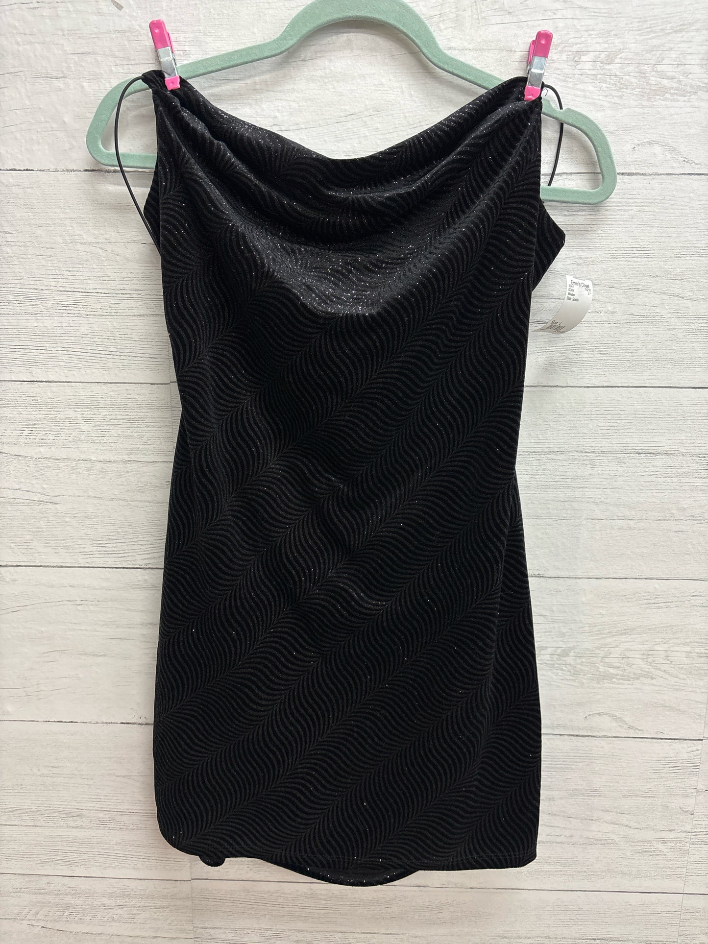 Size L Windsor Black GOWN