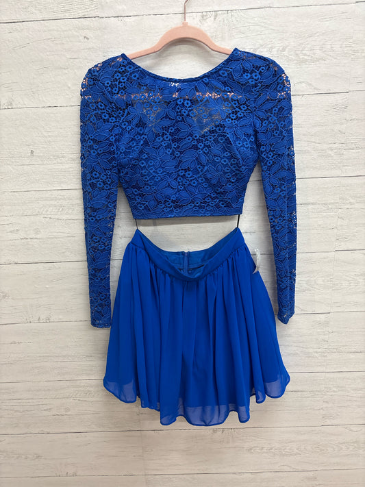 Size 1 B Smart Blue Gown