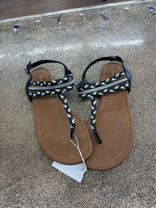 8 American Eagle Black Womens Sandal