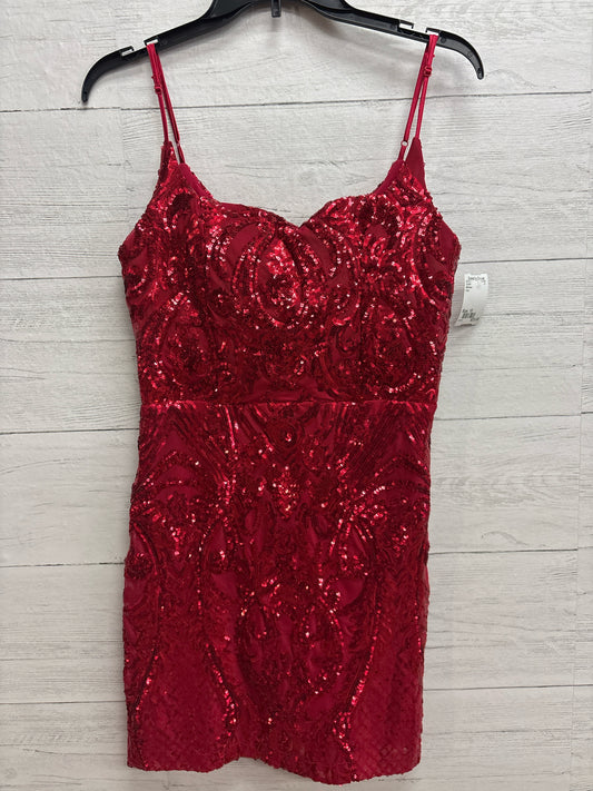 Size 10 Windsor Red GOWN