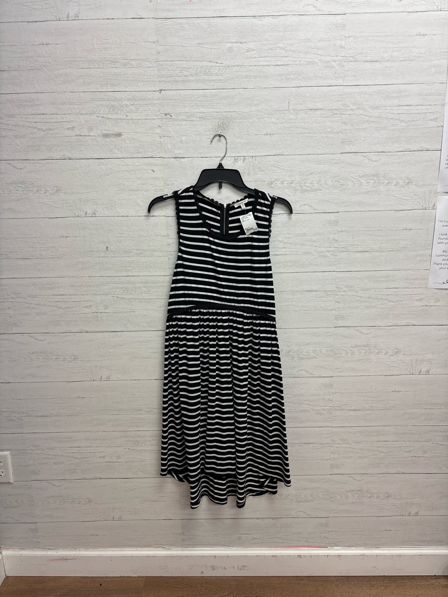 Size 8 Jodifl Black/White Dress/Evening Wear