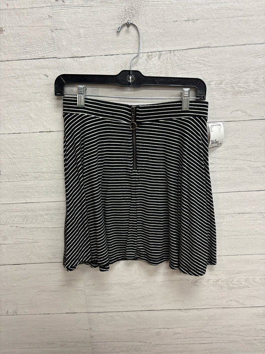 Size M SO Black Skirt