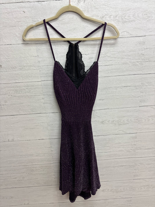 Size 8 Speechless Purple GOWN