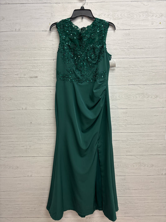 Size 10 Oleg Cassini HUNT GREEN GOWN