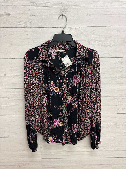 Size M love stitch black/multi floral Womens Shirt