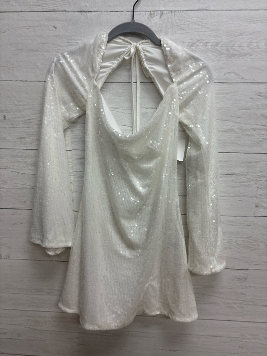 Size 6 BEGINNING White GOWN