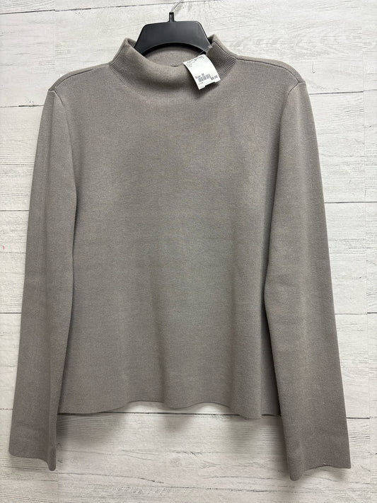 Size M Cyrus Grey Womens Shirt