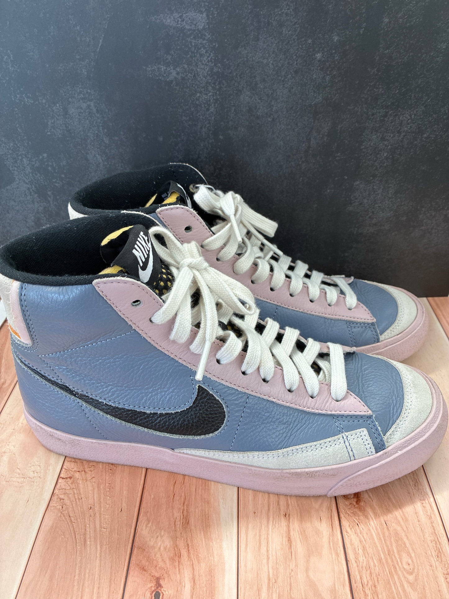 8 Nike Blue/Purple Womens Shoe