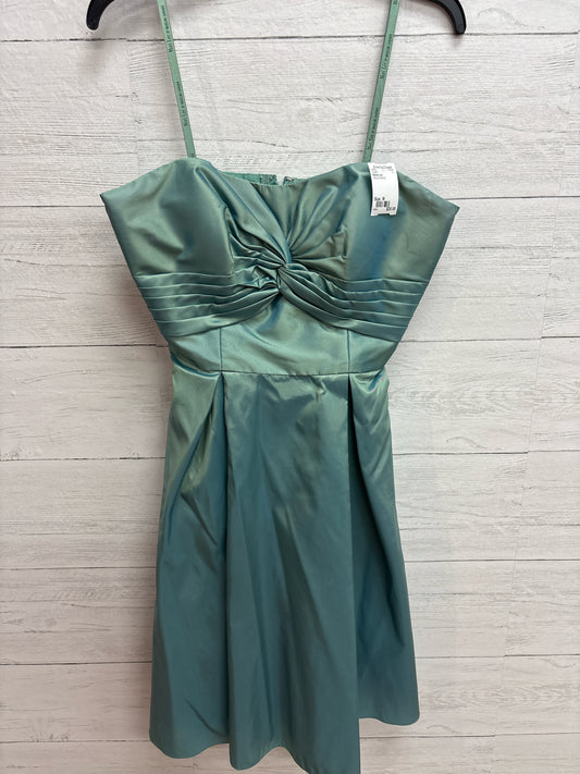 Size M Madlene girl GREEN/SAGE GOWN