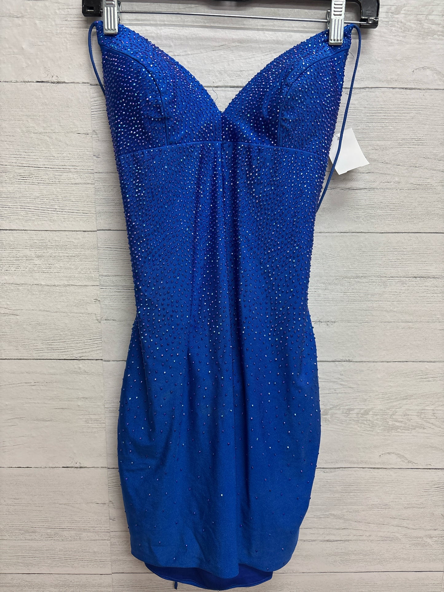 Size 6 N/A Royal Blue GOWN