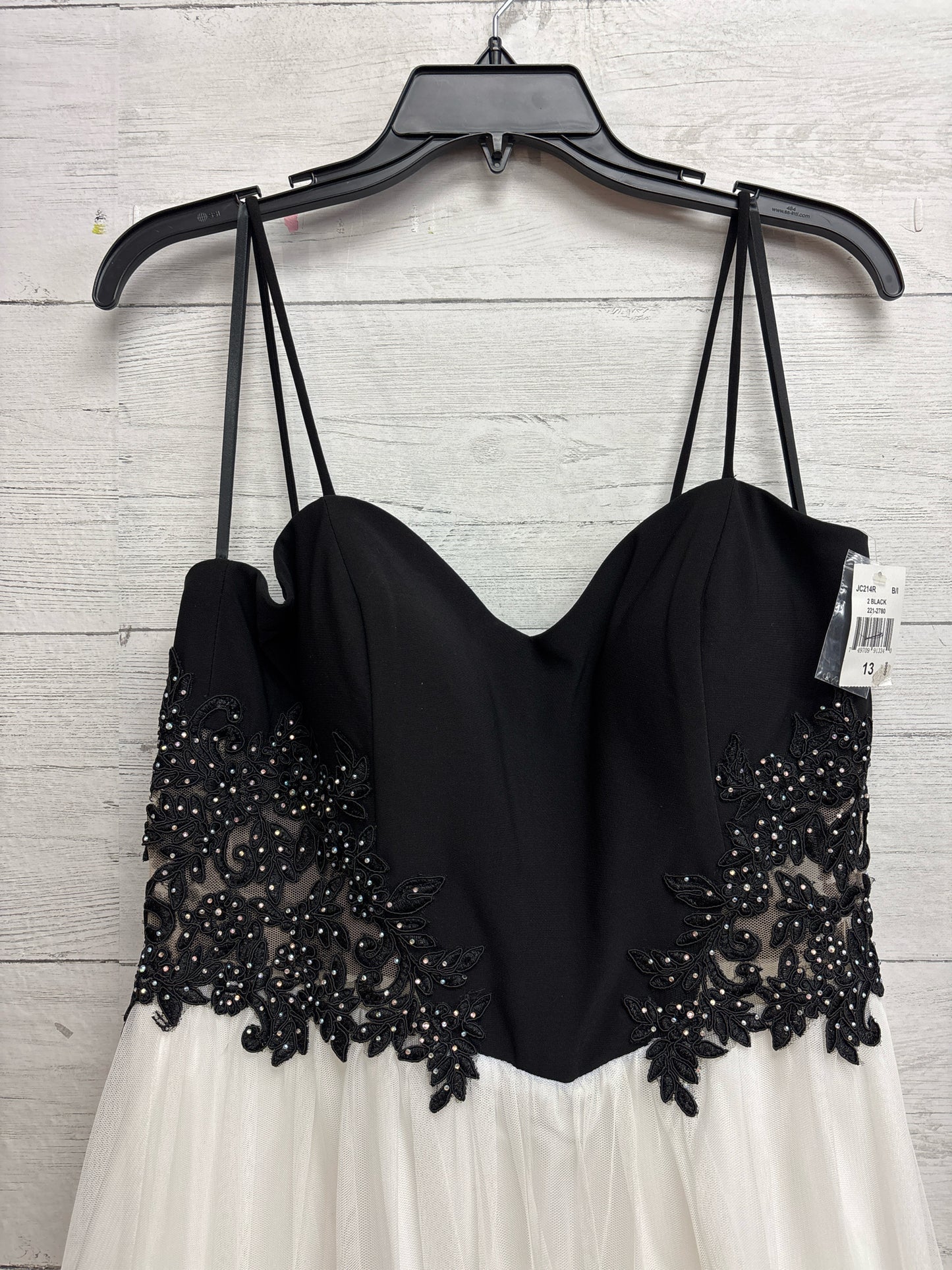 Size 13 BA NITES Black/White GOWN