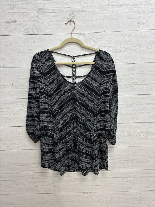 Size XL Maurices Black Womens Shirt