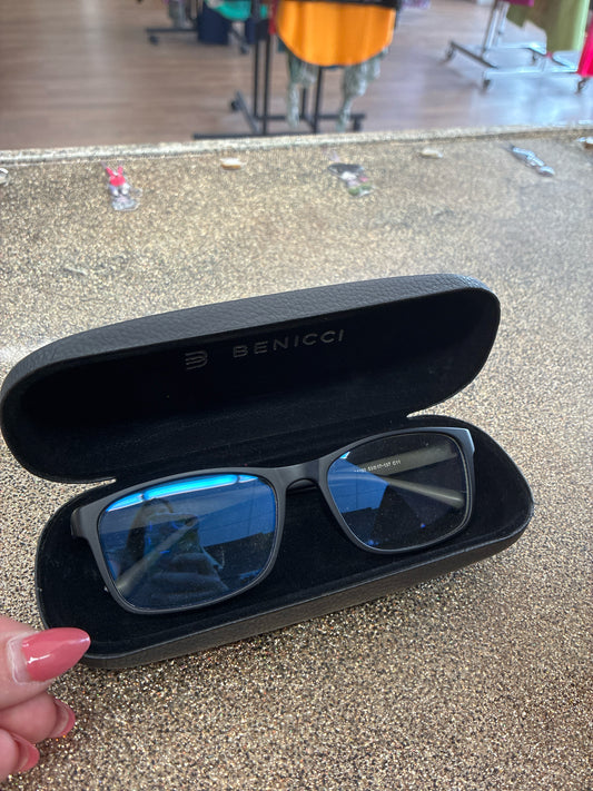 N/A Black Glasses