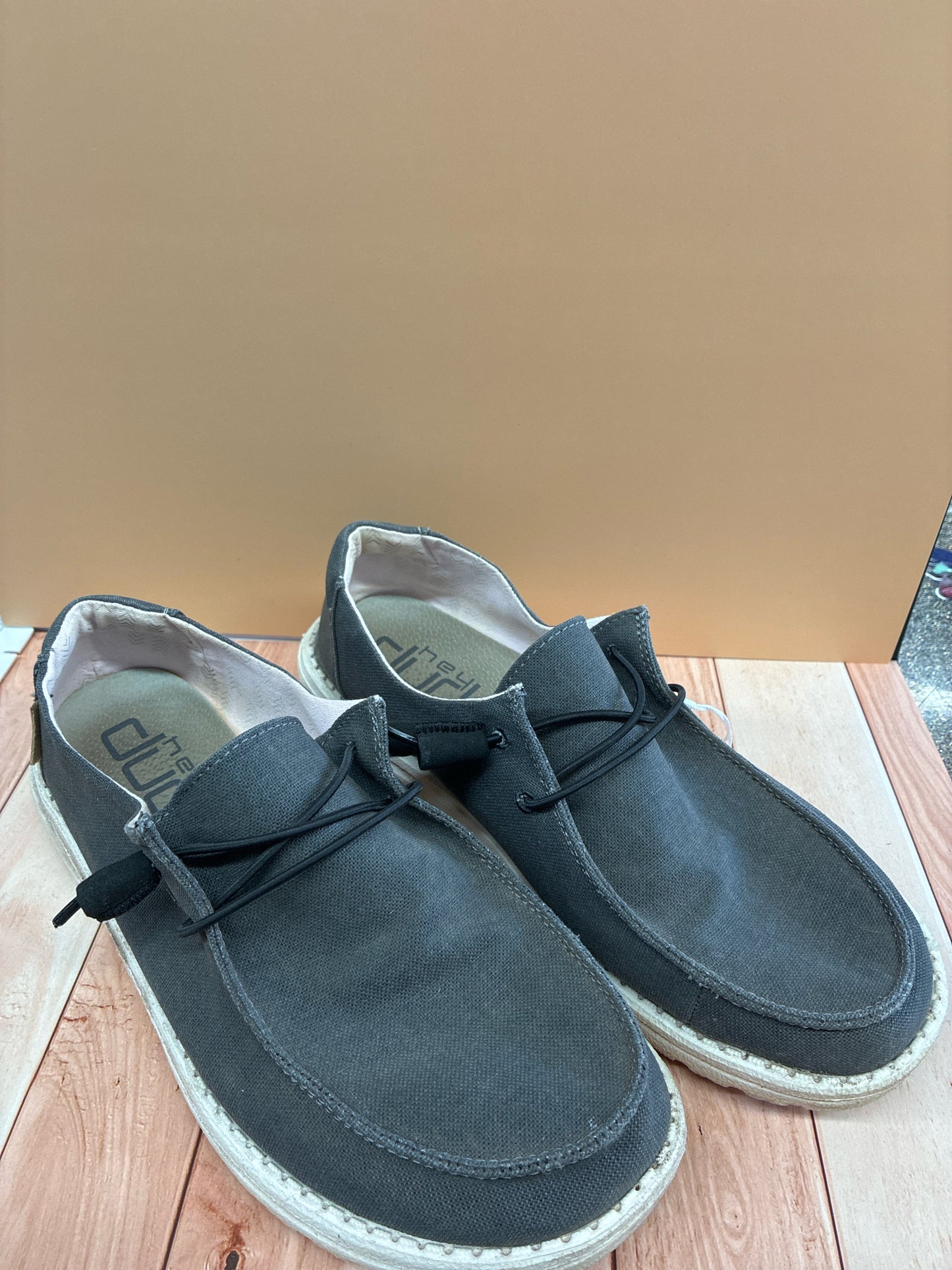 9 HEY DUDE Grey Womens Shoe