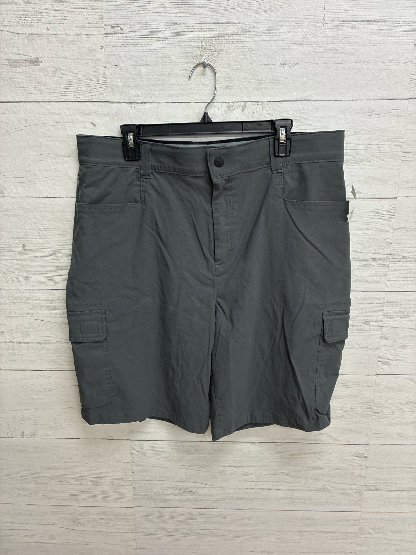 Size 38 Orvis Grey Mens Shorts