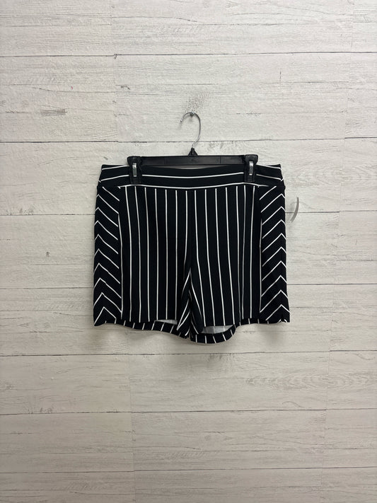 Size 8 INC Black/White Womens Shorts