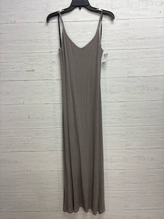 Size L Forever 21 Black Dress