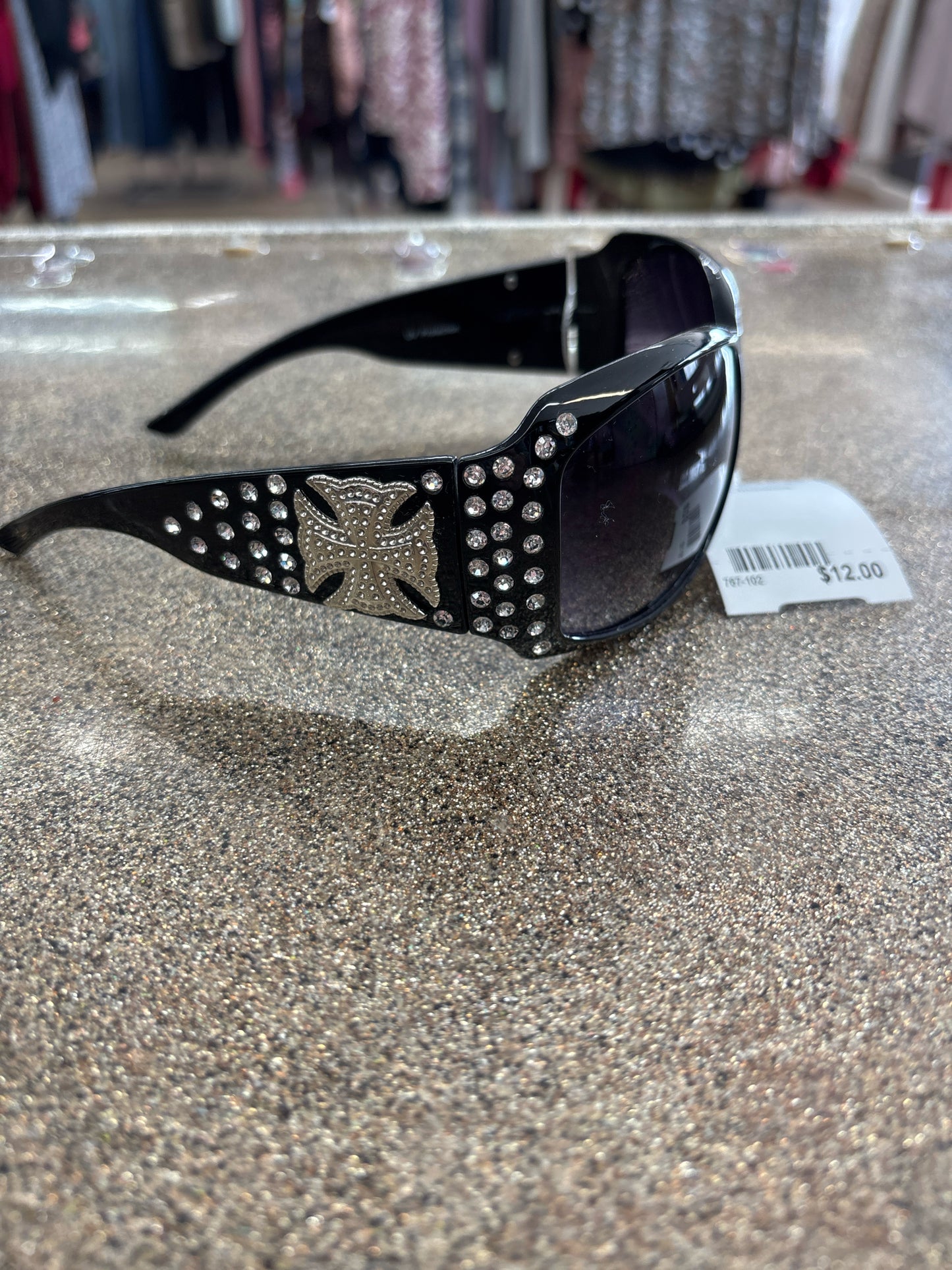 Silver/black SUNGLASSES