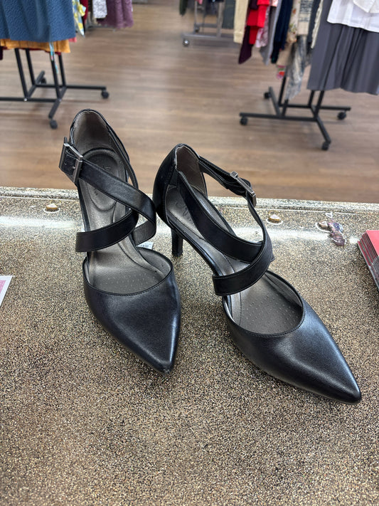 10 Life Stride Black Womens Shoe