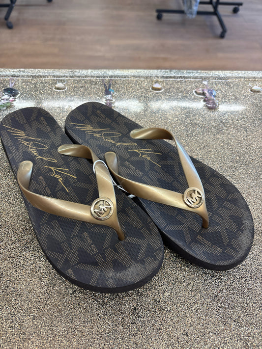 6 Michael Kors Gold Womens Shoe